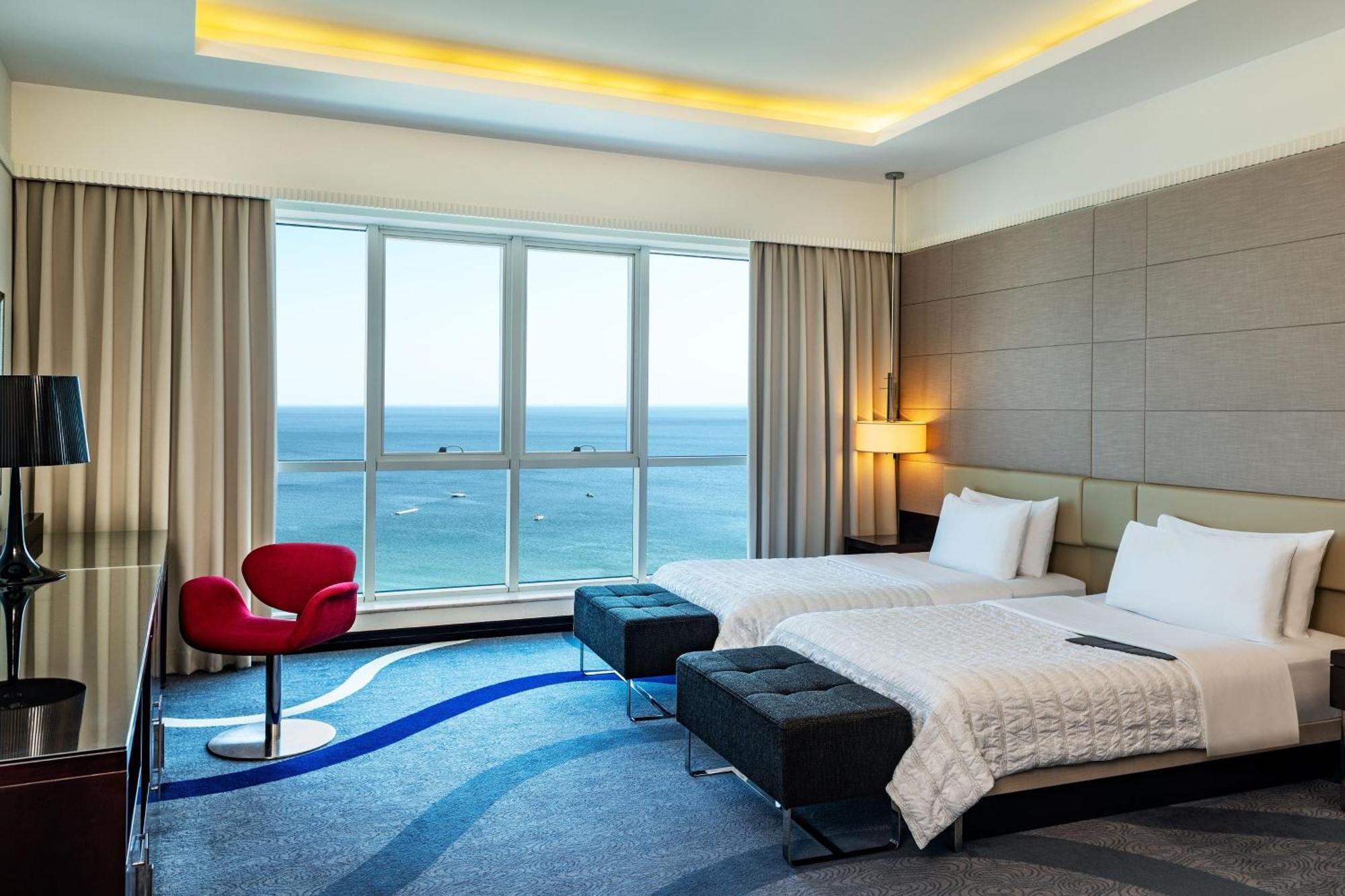 Le Meridien Al Aqah Beach Resort Exterior foto Deluxe room